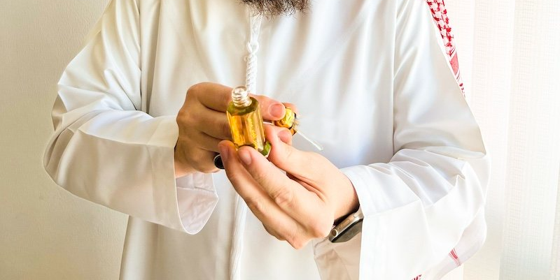 Grasp the Cozy Season: 5 Arabic Attar Notes Perfect for Winter